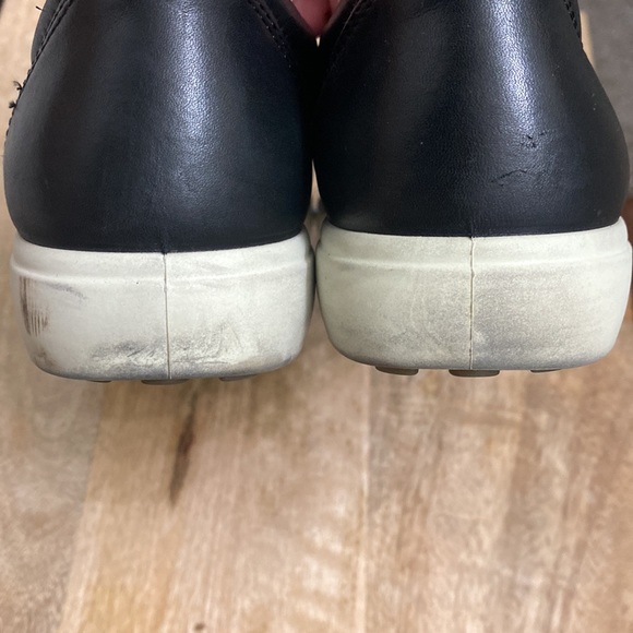 Ecco Black Leather Sneakers - Picture 11 of 14